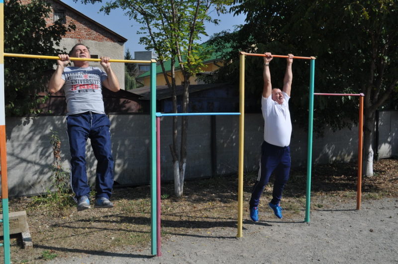 Ректор Медуніверситету провів для студентів майстер-клас з підтягування (ФОТО)