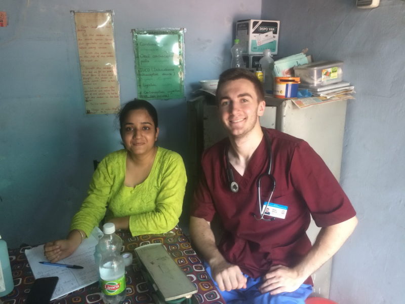 Франківський студент відточував медичні навички в Індії (ФОТО)