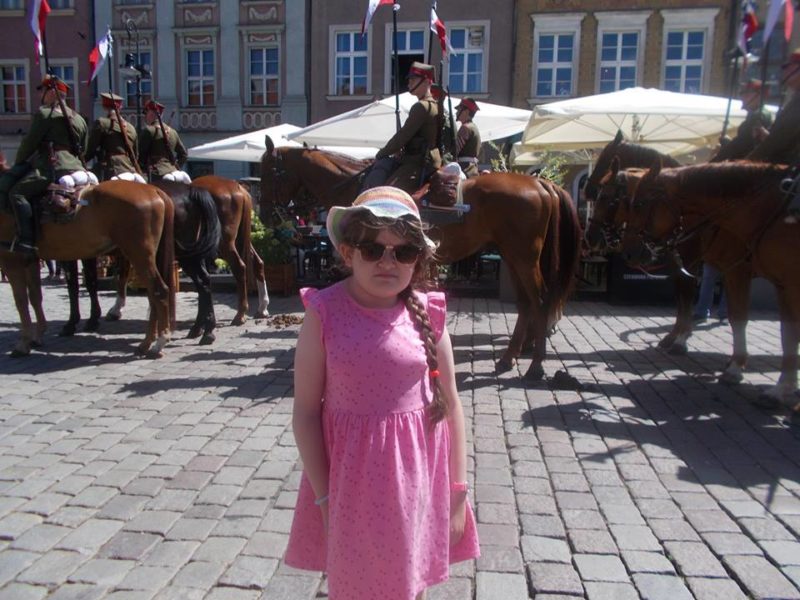 9-річна дівчинка з Франківська продовжує боротися за повноцінне життя. Потрібна допомога (ФОТО)