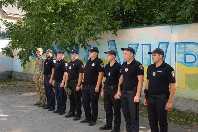 Загін прикарпатських поліціянтів вирушив у відрядження на схід України (ФОТО)