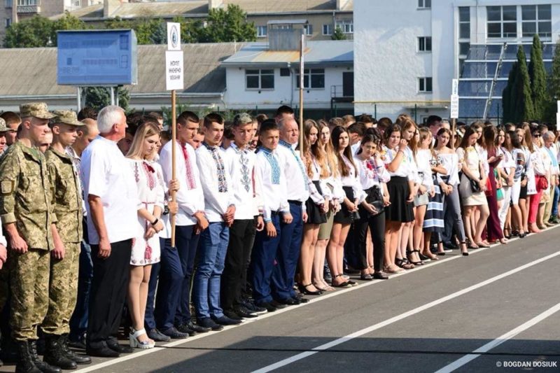 Університет нафти і газу тепло прийняв сотні першокурсників (ФОТО)