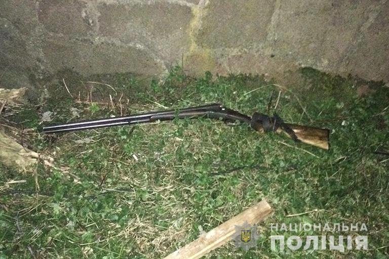 На Богородчанщині 26-річний чоловік влаштував стрілянину посеред вулиці (ФОТО)