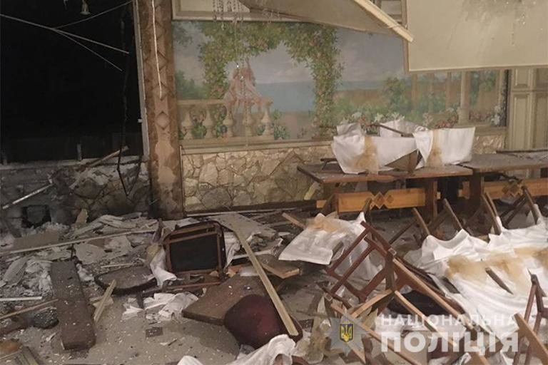 Теракт по-гуцульськи: у Косові підірвали ресторан (ФОТО)