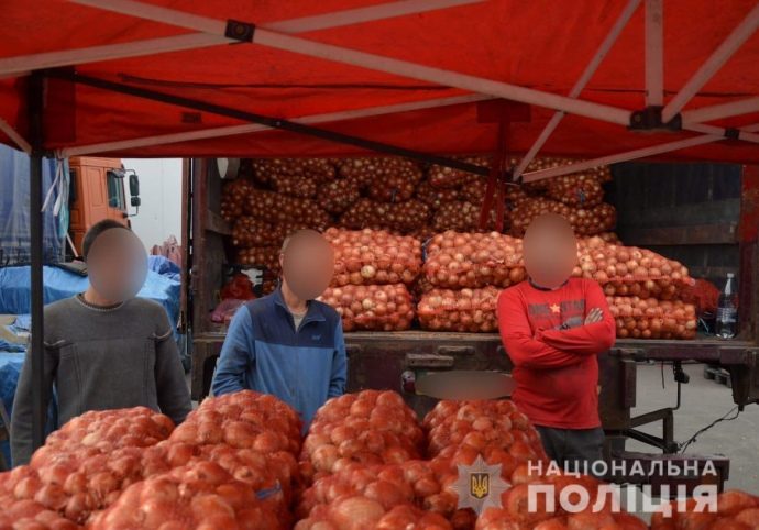 На Житомирщині вихователі здавали в “трудову оренду” дітей з інвалідністю (ФОТО)