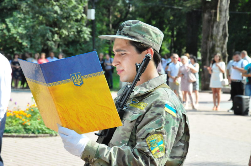 Перші випускники ПНУ кафедри військової підготовки склали Присягу на вірність українському народові (ФОТО)