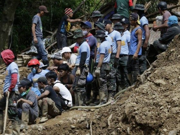 Через зсув ґрунту на Філіппінах загинули щонайменше вісім людей