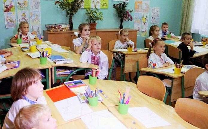 Прикарпатські школи досі без потрібного обладнання для нової навчальної програми (ВІДЕО)