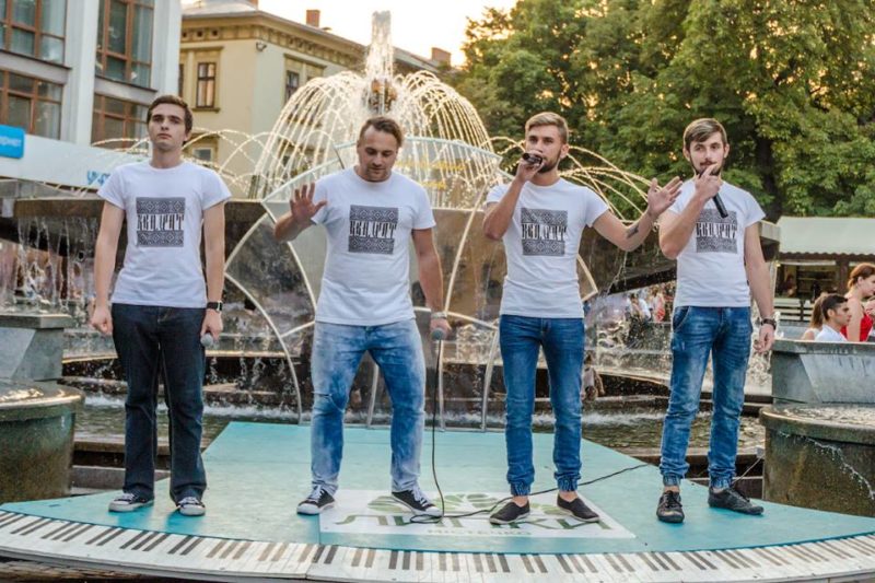 «Франківський фонтан» дарує гарну музику та несподіванки (ФОТО)