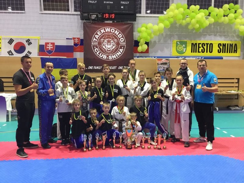 Прикарпатські тхеквондисти вибороли сім медалей на турнірі в Словаччині (ФОТО)