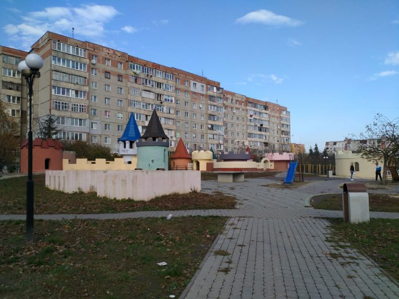 Вандали пошкодили свіжовстановлену огорожу багатостраждального майданчика “Фортеця” (ФОТО)