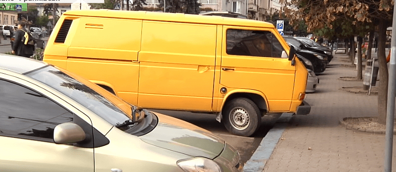 Жорсткіші правила, більші штрафи та інспектори паркування: як у Франківську реформують сферу паркінгу (ВІДЕО)