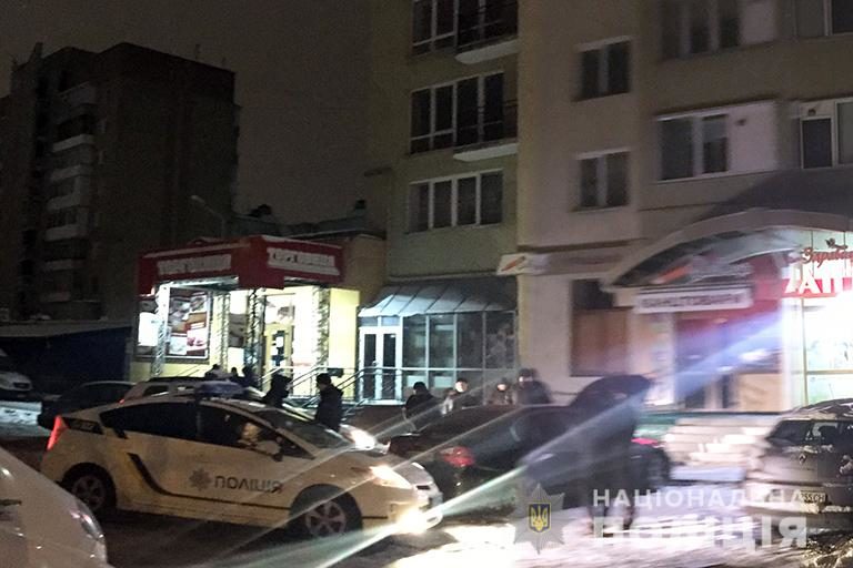 Прикарпатські поліціянти показали, як затримали групу злочинців, котрі викрадали автівки (ВІДЕО)