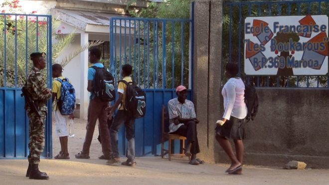 Камерунські сепаратисти викрали зі школи майже 80 дітей