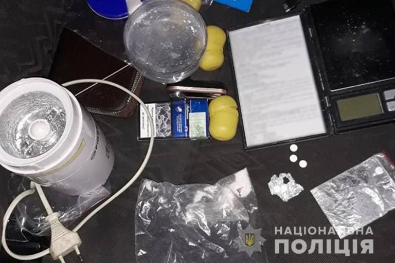 У Делятині у водія-порушника виявили наркотики (ФОТО)