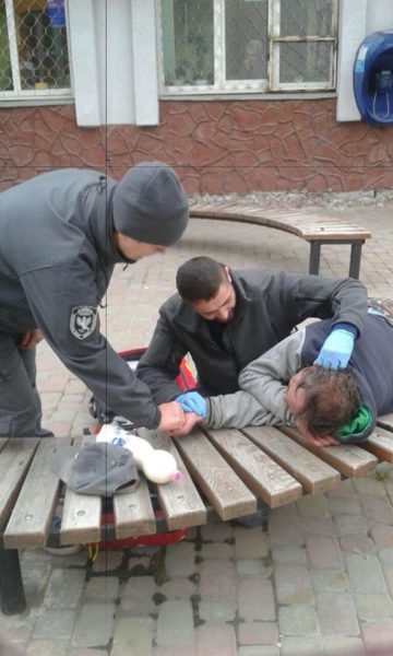 У Франківську відзначили працівників муніципальної варти, які врятували чоловіку життя