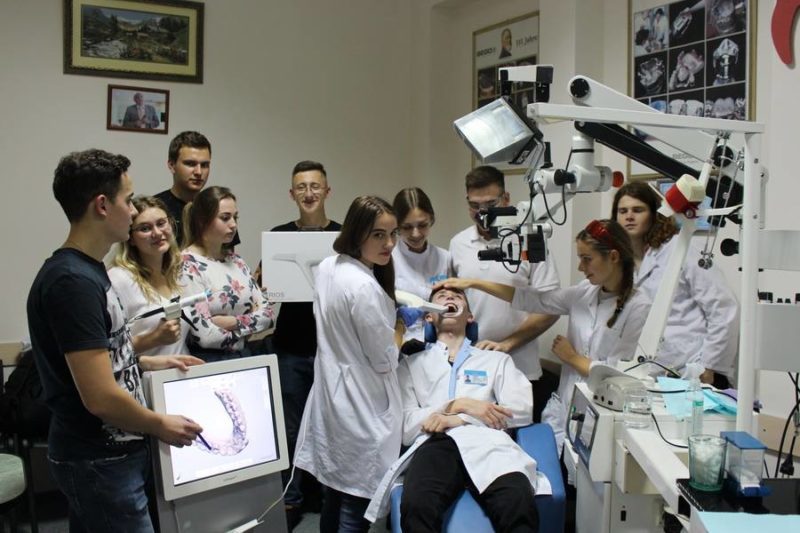Студентів ІФНМУ вчили використовувати цифрові 3D технологій в ортопедичній стоматології (ФОТО)