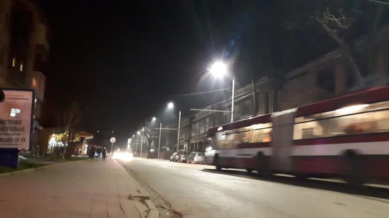 Реконструкцію мереж зовнішнього освітлення провели на Мельника (ФОТО)