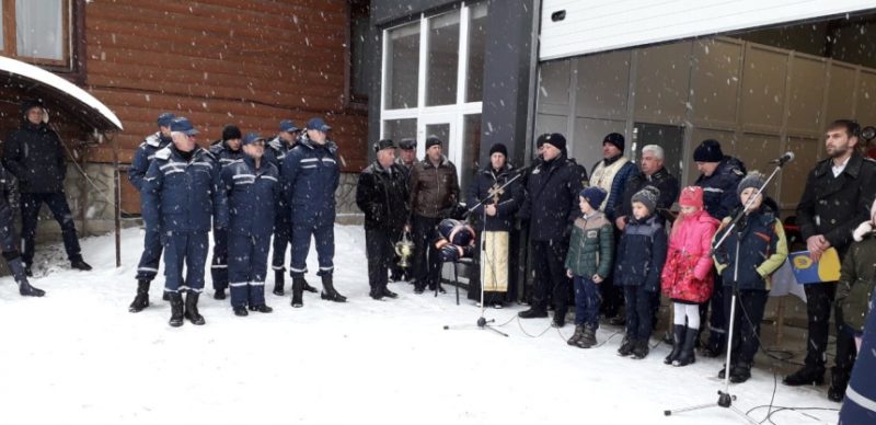 Підрозділ пожежної охорони запрацював у селі на Яремчанщині (ФОТО)
