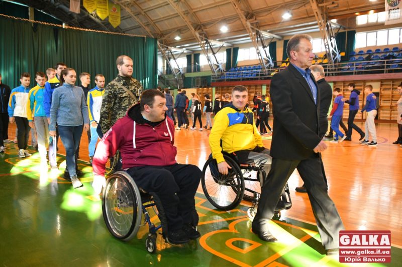 У Франківську відбулися обласні спортивні ігри до Міжнародного дня людей з інвалідністю (ФОТО)
