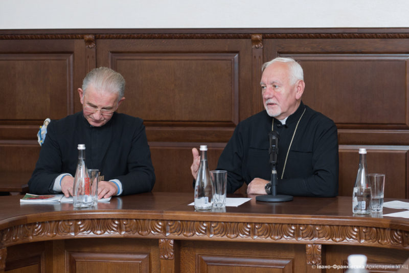 Митрополит Володимир провів зустріч зі священиками на Прикарпатті (ФОТО)