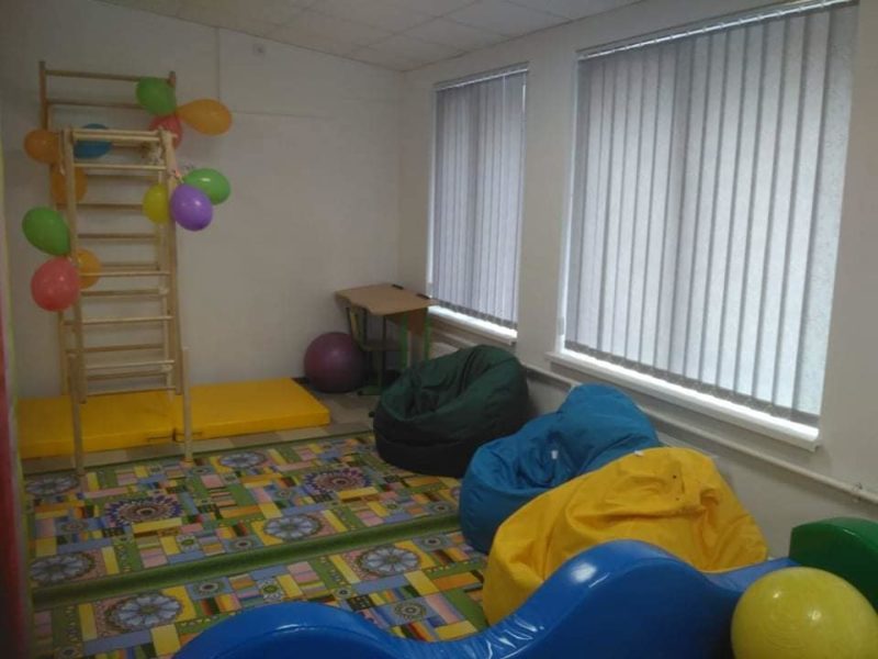 Дитячому реабілітаційному центру у Бурштині передали нове обладнання (ФОТО)