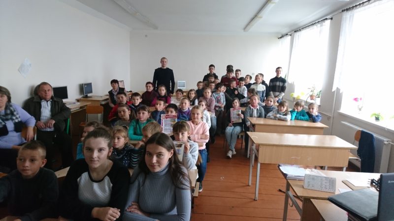 Прикарпатські рятувальники навчали школярів основам пожежної безпеки (ФОТО)