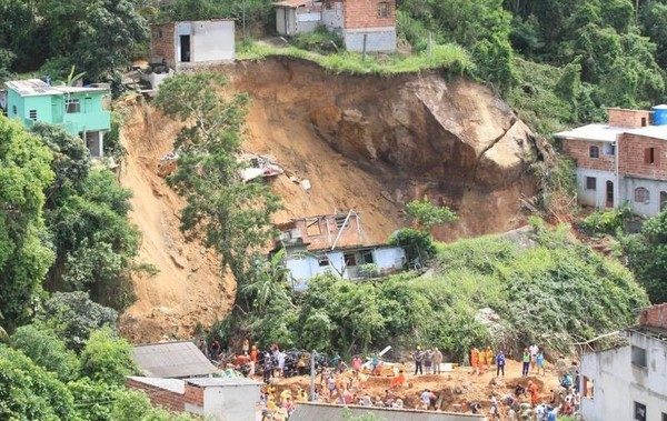 У Бразилії через зсув ґрунту загинули щонайменше 14 людей