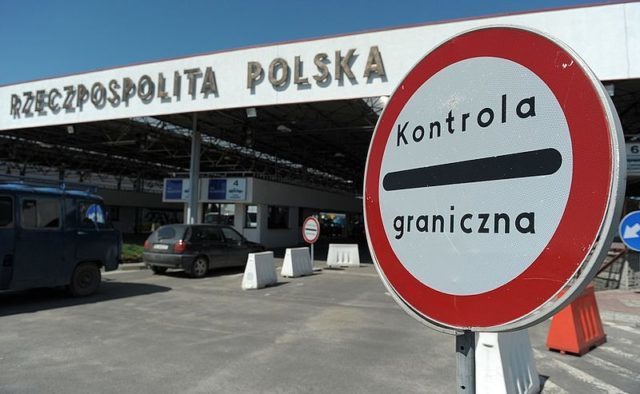 Польща запроваджує санітарний контроль на кордоні з Україною через коронавірус