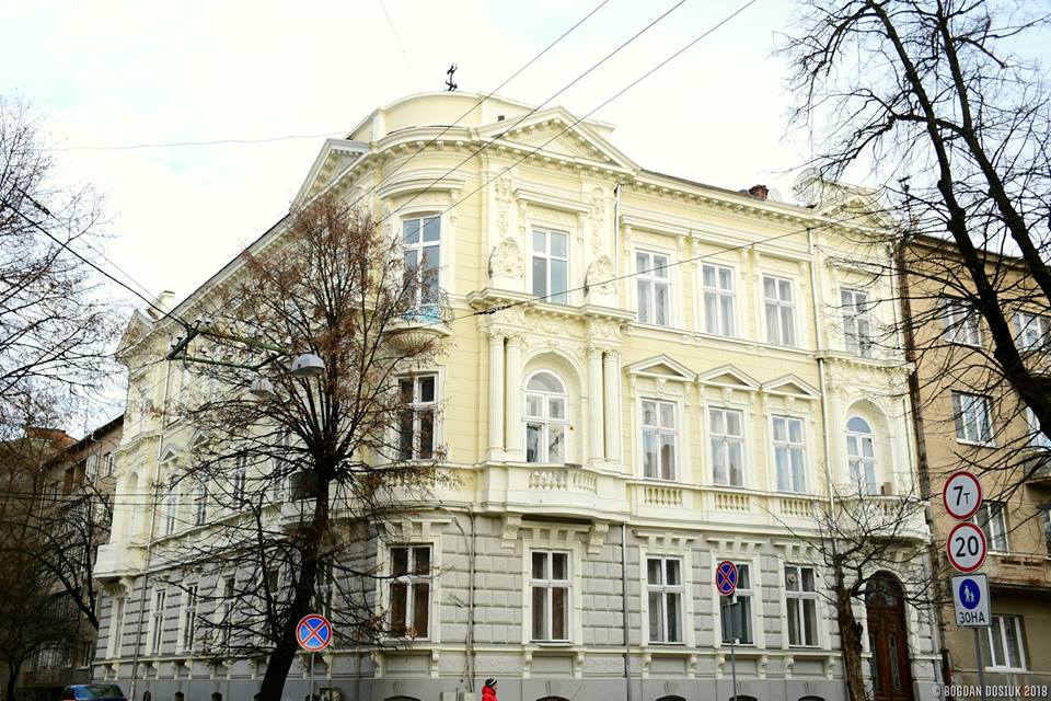На Шевченка завершили реставрацію старовинного будинку (ФОТО)