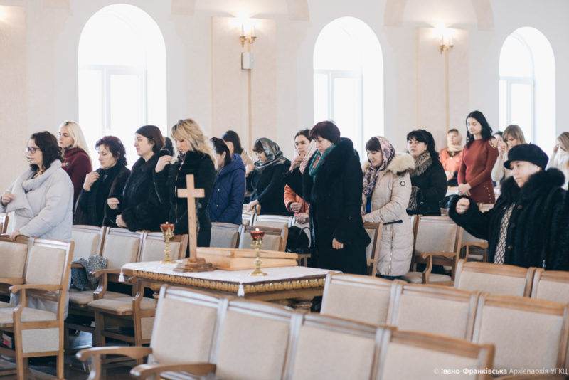 Як дружини франківських священиків духовну віднову шукали (ФОТО)