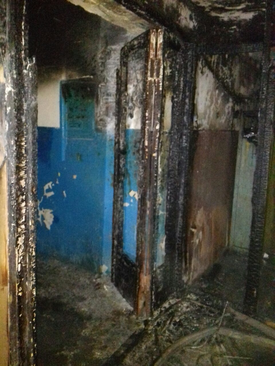 Десять людей евакуювали під час нічної пожежі у багатоквартирному будинку (ФОТО)